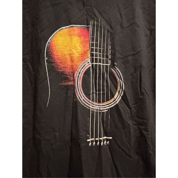 Guitar T-shirt size Large - Picture 2 of 2